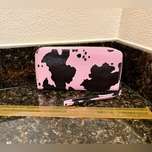 Chic Pink and Black Women's Key Holder